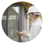 査定をしている業者の写真